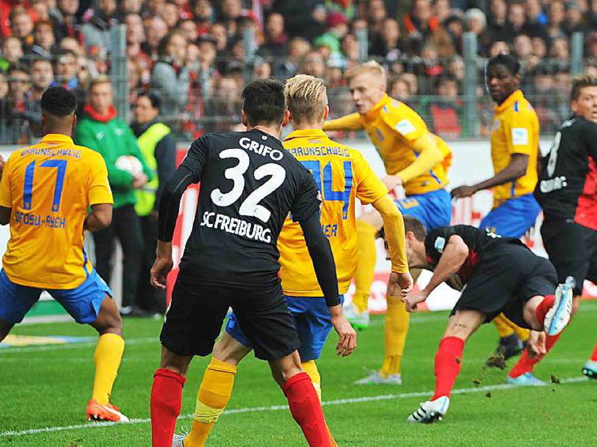 2:0 gefhrt und trotzdem verloren: Nach einer 2:0 Fhrung gibt der SC das Spiel und die drei Punkte aus der Hand.