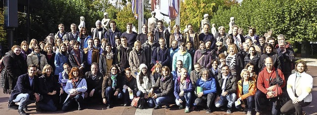 Lehrerinnen und Lehrer des Waldkircher...and Mack in den Euro-Park eingeladen.   | Foto: Privat