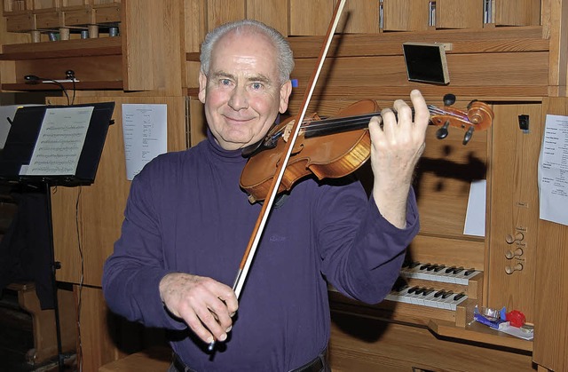 Stefan Proehle begeisterte beim Konzer...he in Mubach  mit seinem Violinspiel.  | Foto: Christian Ringwald