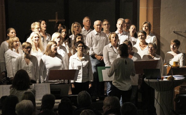 Konzert der Musikinitiative Weisweil: ...  hatte sich ein Projektchor gebildet.  | Foto: Ilona Hge