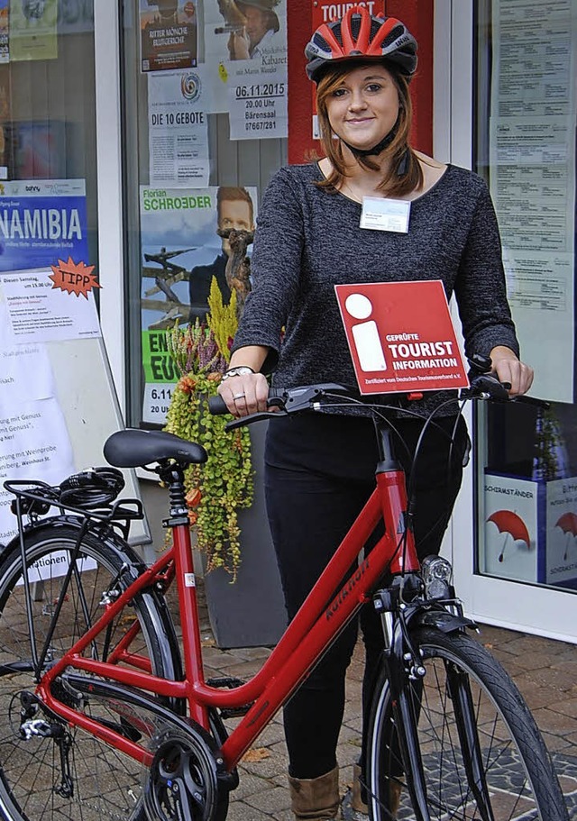 Das neue  Dienstfahrrad der Breisach T...e Nicole Schmidt fr kurze Botengnge.  | Foto: Voigt