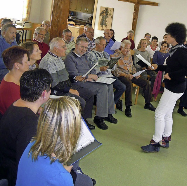 Auf Hochtouren laufen die Proben fr d...reins &#8222;TonArt&#8220; Nollingen.   | Foto: Jutta Rogge