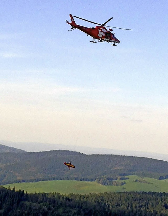 Bei Notfllen im Schwarzwald hilft oft die Schweizer Bergwacht   | Foto: BZ