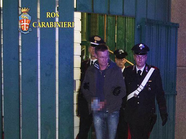Am 2. Dezember 2014 verhaften italieni...0;, als Chef der Mafia Capitale gilt.   | Foto: dpa