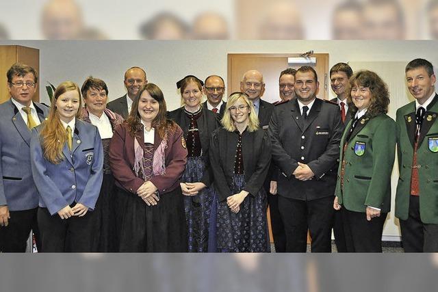 Ein Schlagzeug, ein Zelt und neue Uniformen