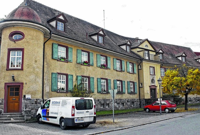 Im Alten Schloss in der Blaumeerstrae...Unterknften fr Asylbewerber luft.    | Foto: Dagobert Maier