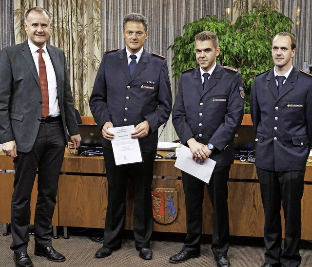 Offiziell im Amt (von rechts): Michael...g bei der jngsten Gemeinderatssitzung  | Foto: Julius Steckmeister