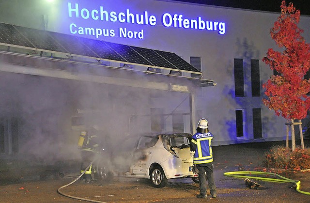Ausgebrannt: der Nissan Leaf der Hochschule.   | Foto: Helmut Seller