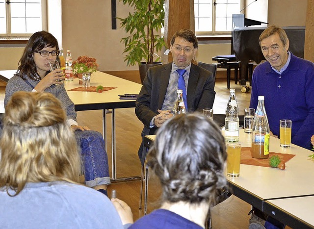 Bruno Metz diskutierte mit Schlern.   | Foto: isabelle Konnegen