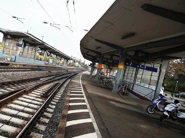 Bis 2018 soll der    Lahrer Bahnhof ba...frei sein, alles soll adretter werden.  | Foto: Christoph Breithaupt