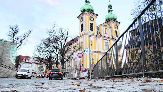 Die Pflasterarbeiten im Residenzvierte...is Ende der Woche abgeschlossen sein.   | Foto: Madlen Falke