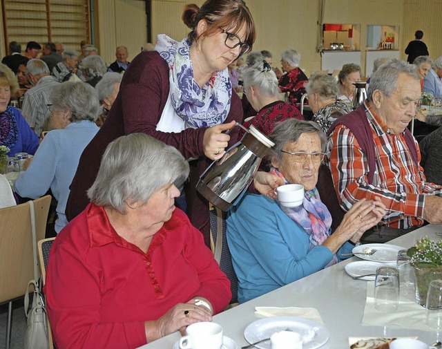 In der Binzener Gemeindehalle fehlte e...ammpausen bewirtete der Frauenverein.   | Foto: Ounas-Krusel
