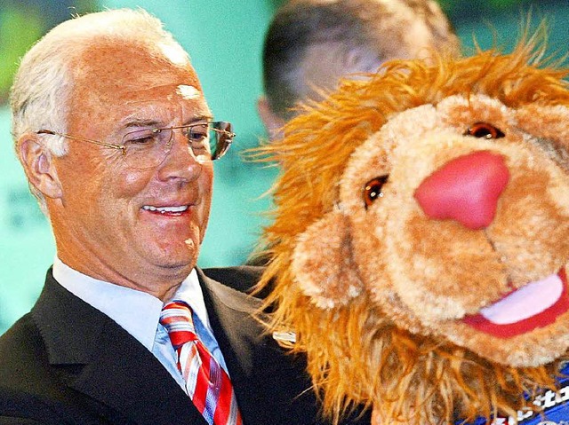 Htte Franz Beckenbauer das Gedchtnis...unverkrampft lachen wie im Jahr 2006.   | Foto: dpa