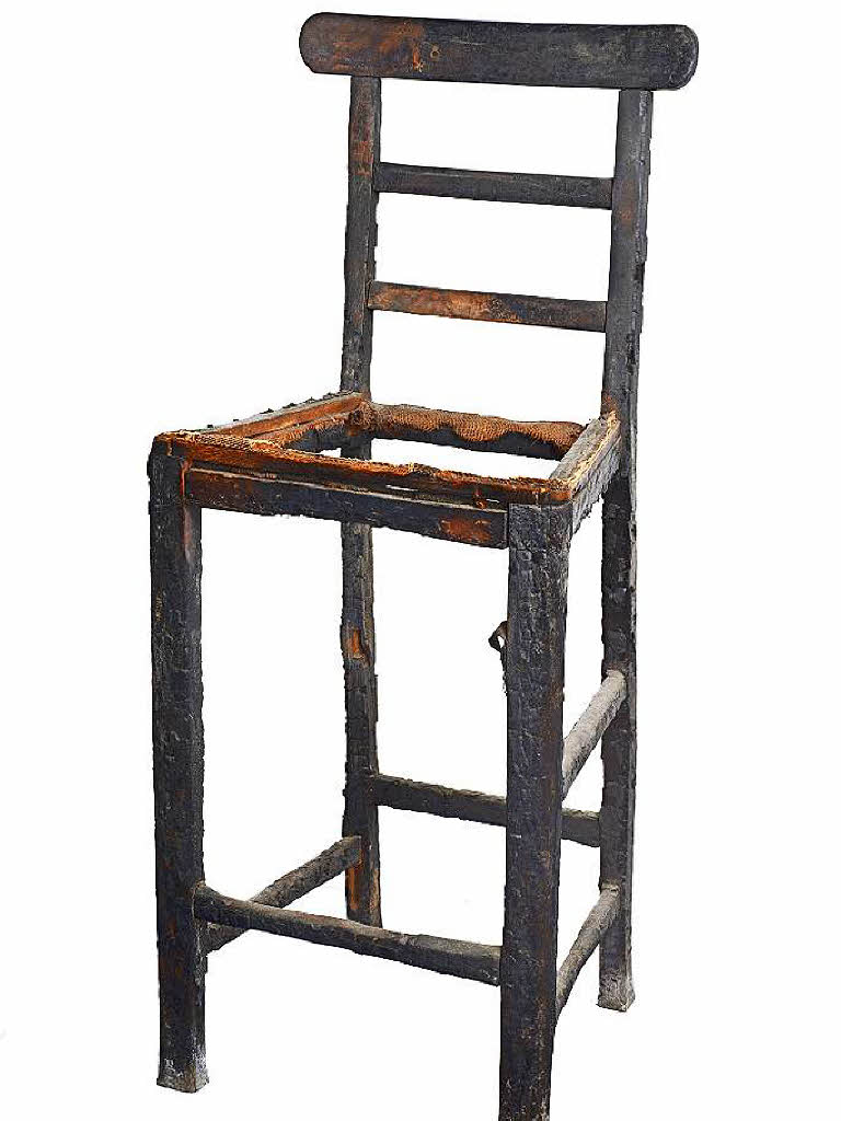 Verkohlter Stuhl von 1933, der von Samuel Furnace benutzt wurde, um seinen eigenen Tod vorzutuschen