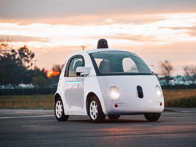Kein Mensch am Steuer: selbstfahrendes Google-Auto    | Foto: DPA (2) Sarah Girner
