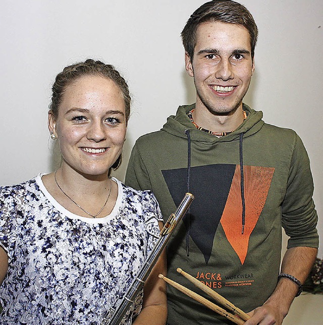 Ann-Kathrin Schneider und Sebastian Th...fften das goldene Leistungsabzeichen.   | Foto: privat