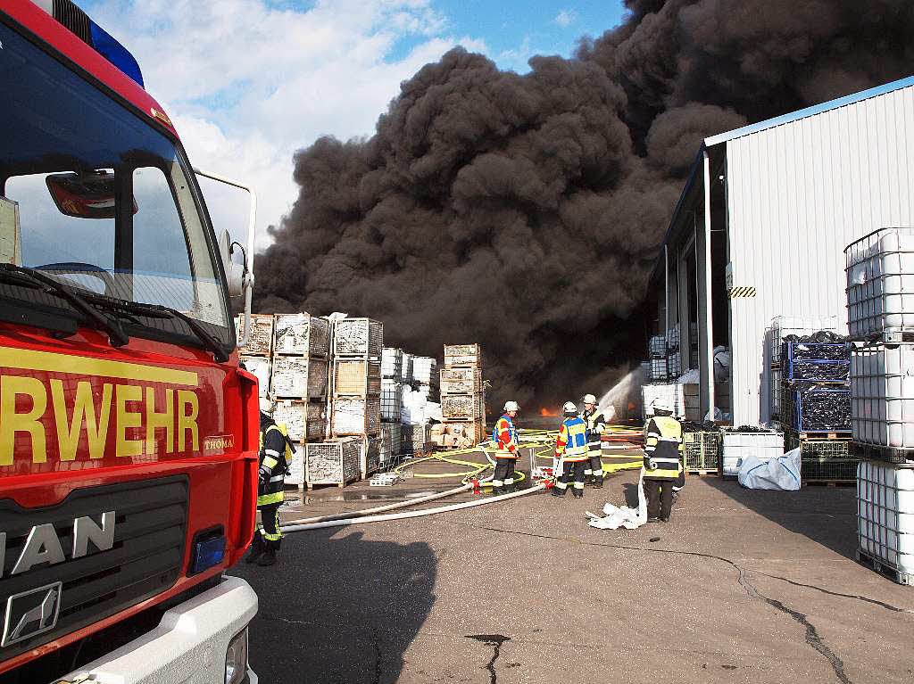 Brand bei Kunststofffirma in Herbolzheim