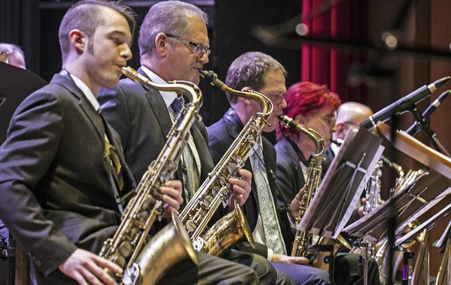 Satter Sound: Die Big Band der Jugendmusikschule in Aktion.   | Foto: Martin Hannig