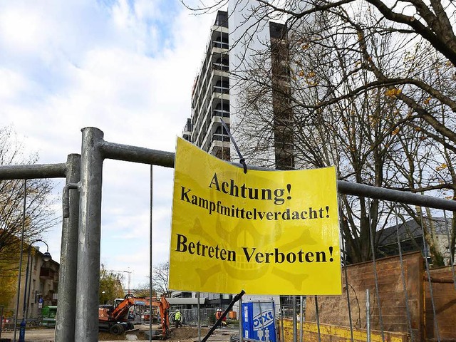 Im Institutsviertel nahe Freiburgs Inn...in Blindgnger unter der Strae liegt.  | Foto: IngoSchneider