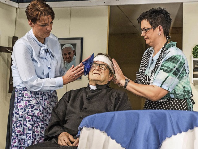 Wenn sich die beiden Kchinnen Resi (B...Meisinger) nicht ohne Blessuren davon.  | Foto: Alexander Anlicker