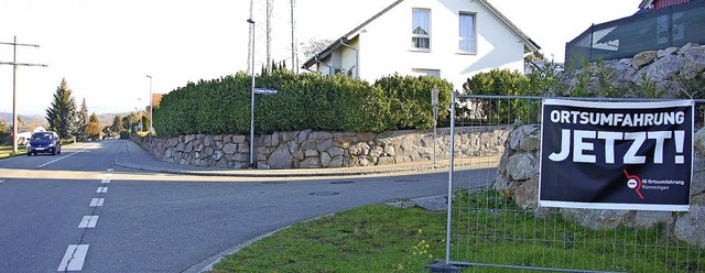 Hier drfen  nur Anlieger abbiegen. Da...einfach durchfahren, sorgt fr rger.   | Foto: Frey