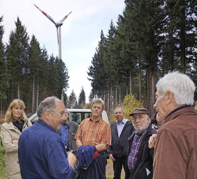 Wissenswertes ber  Windkraft: Wittnauer Brger mit Josef Pesch  | Foto: Steckmeister