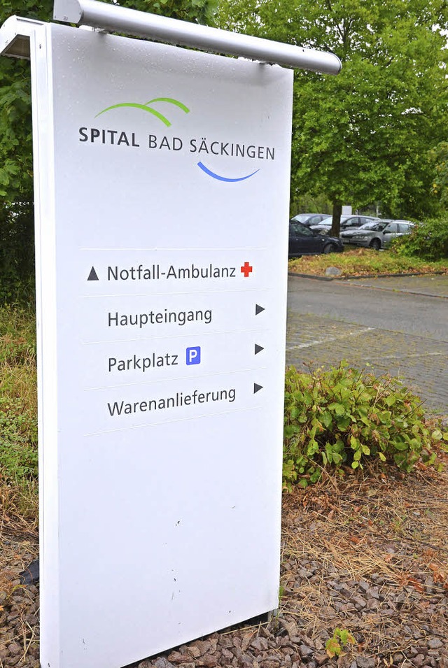 Das Schild am Spital Bad Sckingen muss vorerst nicht neu beschriftet werden.   | Foto: Christiane Weishaupt