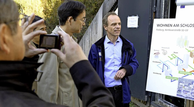 <BZ-FotoAnlauf>Besuch aus Fukushima:</...giekonzept von Wohnen am Schlossberg.   | Foto: Ingo Schneider