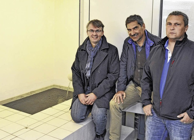 Martin Gruner,  Horst Schmidle und And...er (von links) im Hochbehlter Aichen   | Foto: David Buerle