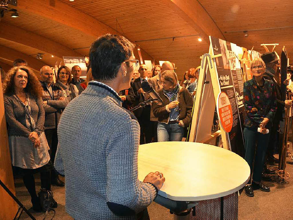 SVS-Prsident Stefan Wwirbser erffnete die Ausstgellung 125 Jahre Skilaf im Schwarzwald im Haus der Natur im Beisein vieler Wintersportfans. 