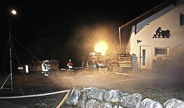 Mit eigenem Strom und Beleuchtung gingen die Retter in das Bergwerk, <ppp></ppp>  | Foto: FFW Wieden