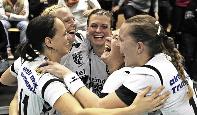 Im Erfolg beim TuS Ottenheim vereint: ...uer und Tatjana Karkossa (von links).   | Foto: Bettina Schaller