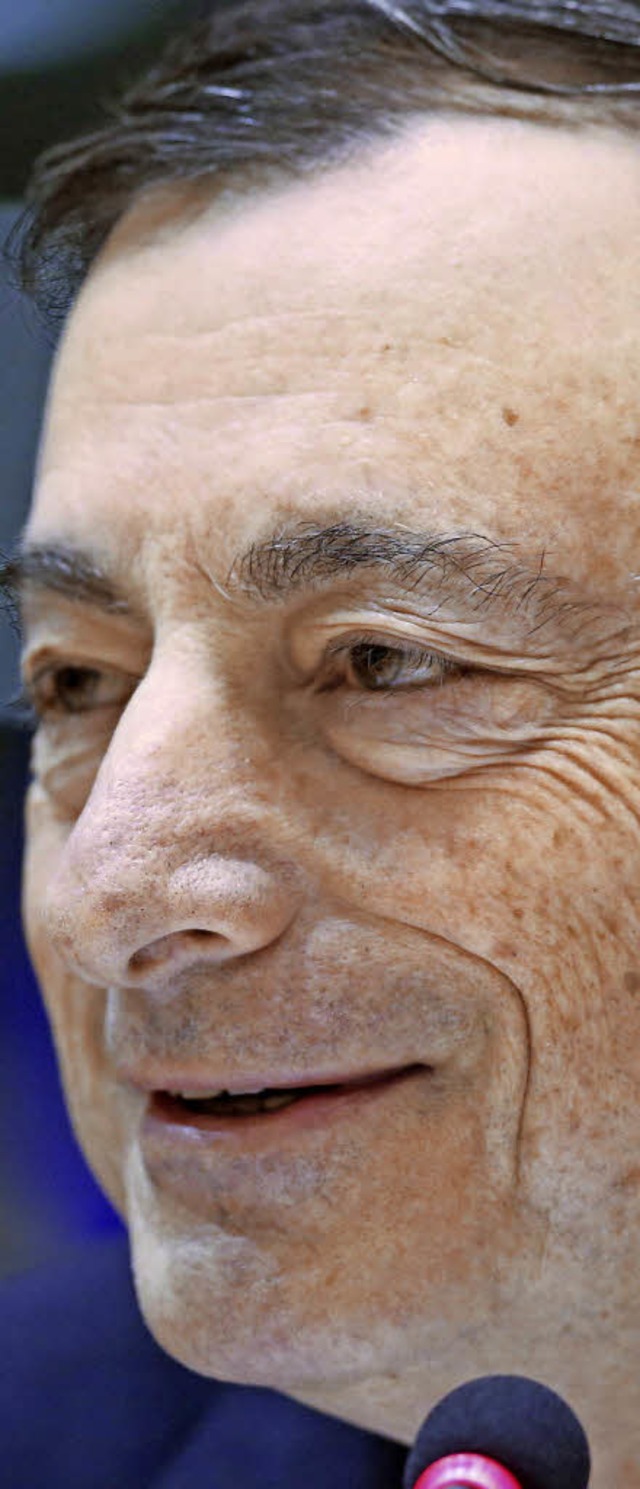 Kritiker nennen ihn den &#8222;Herrn der Nullzinsen&#8220;: Mario Draghi.  | Foto: DPA