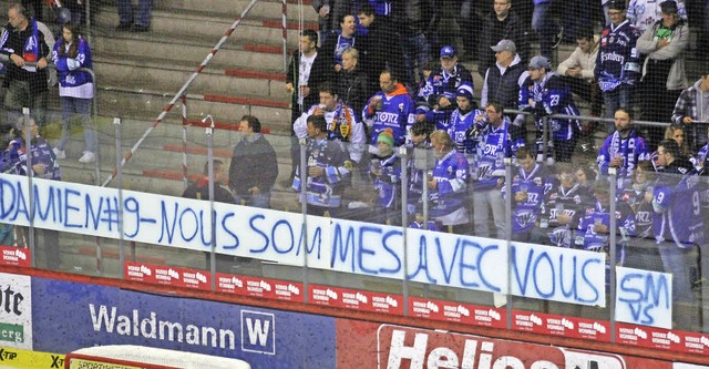 Transparent der Schwenninger Fans fr ...22;Damien, wir fhlen mit euch&#8220;.  | Foto: Wittmann