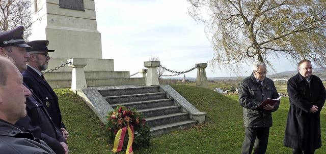 Gedenken am Volkstrauertag in Nimburg:... waren die Anschlge von Paris Thema.   | Foto: Karlernst Lauffer