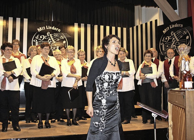 Die  MGV-Chorgemeinschaft gestaltete e...me wieder ganz besondere Glanzpunkte.   | Foto: Karin Heiss