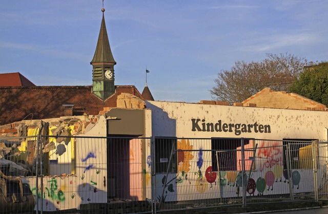 .In Bad Bellingen ist der Kindergarten...r zur Metzgerei Dosenbach gehren wird  | Foto: Jutta Schtz