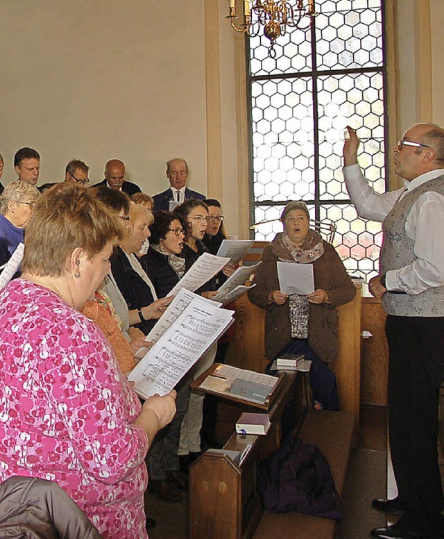 Der gemischte Chor Blumegg - Grimmelsh...Andreas Heer mit ausgewhlten Liedern.  | Foto: Jutta Binner-Schwarz