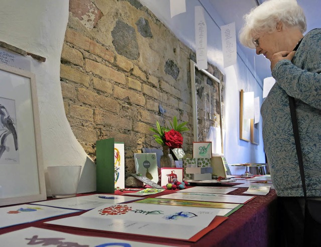 Federleicht und lose erzhlt Heidelore...cksgriffe&quot; vom flchtigen Glck.   | Foto: Claudia Mller