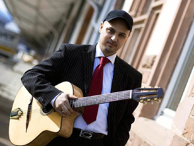 Ismael Reinhardt tritt bei den Gitarrentagen  auf.  | Foto: Veranstalter
