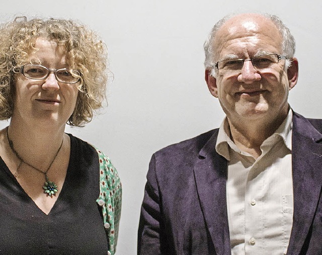 Moderatorin Lauran Knsler und Autor Peter Schaar.   | Foto: Ansgar Taschinski