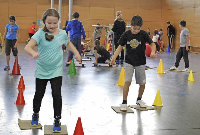 Sport, Bewegung und Spa gab es beim Aktionstag in der Grundschule Salzert.   | Foto: Thomas Loisl Mink