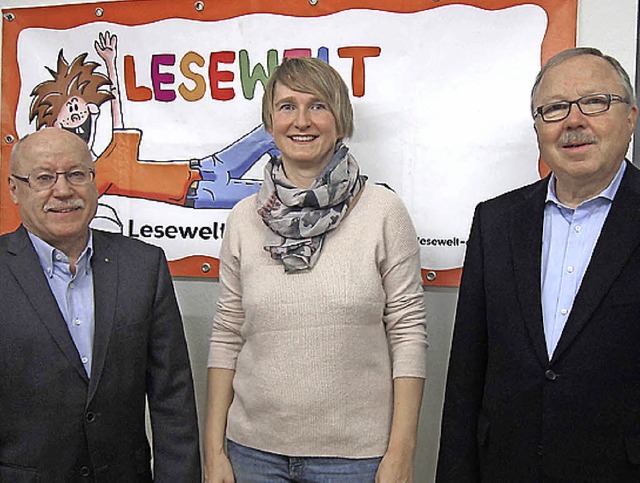 Klaus Kresse (l.) ist neuer Vorsitzend... Patricia Potrykus und Hermann Weber.   | Foto: Lesewelt