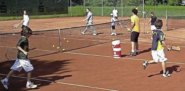 Spa auf dem Platz haben die  Teilnehmer des Tenniscamps.   | Foto: privat