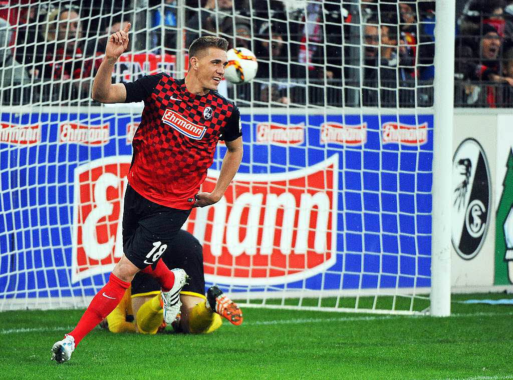 4:1 gewonnen und die Tabellenfhrung erobert: Ein gelungener Auftritt des SC Freiburg.