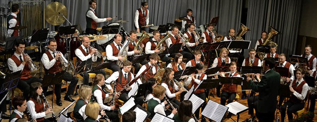 Der Musikverein Rtenbach begeisterte ... des neuen Dirigenten Fabian Mller .   | Foto: Liane Schilling