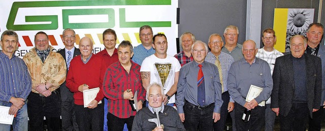 Vorsitzender Thomas Voglgsang  (rechts...ehrten langjhrige Mitglieder der GDL.  | Foto: SEDLAK
