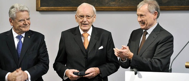 Drei Bundesprsidenten im Historischen...him Gauck, Roman Herzog, Horst Khler   | Foto: Thomas Kunz
