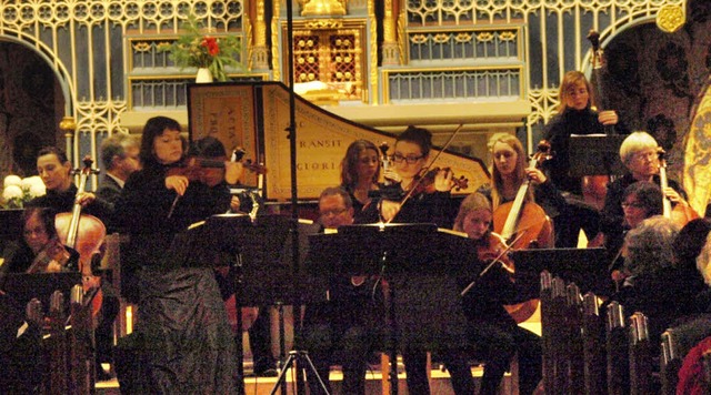 Beim Kirchenkonzert des Sinfonischen O...ncerto fr zwei Violinen und Orchester  | Foto: Karin Stckl-Steinebrunner