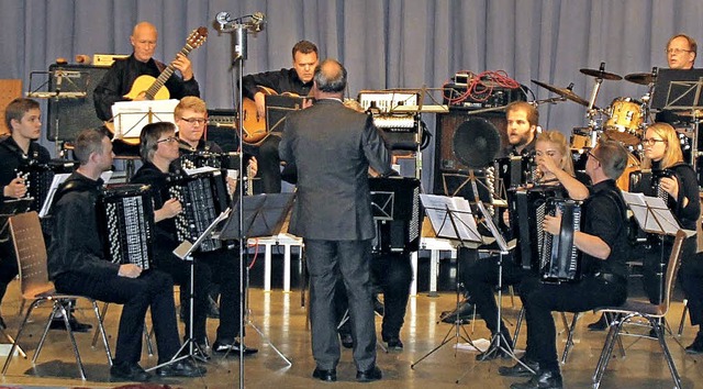 Das Orchester aus der norwegischen Hau...t aber ein wahres Feuerwerk der Noten.  | Foto: Rolf Reimann